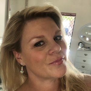 Meet your Posher, Eliza